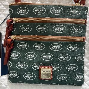 NWT’s Dooney & Bourke NFL New York Jets Triple Zip Crossbody Bag